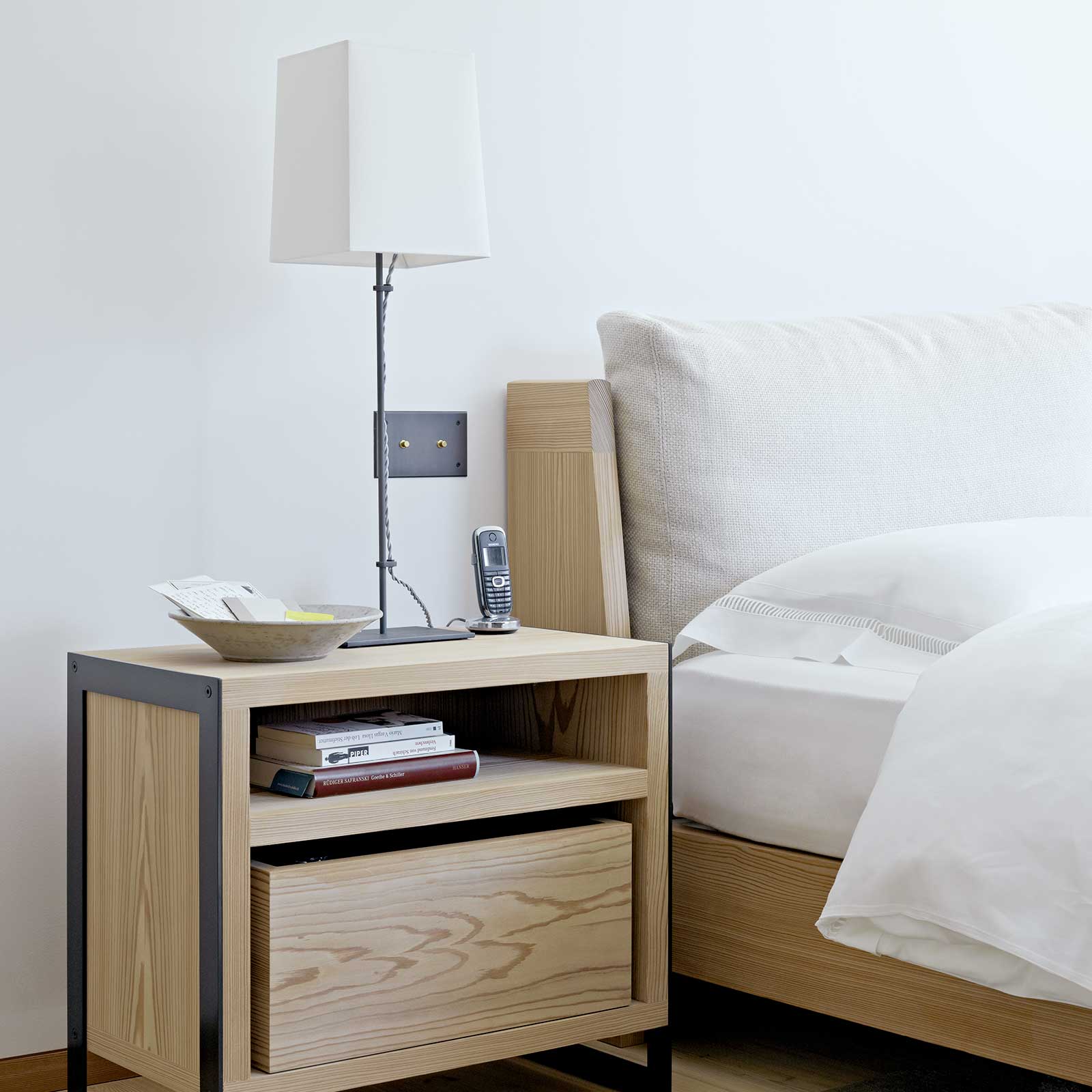 Acier II Table Lamp