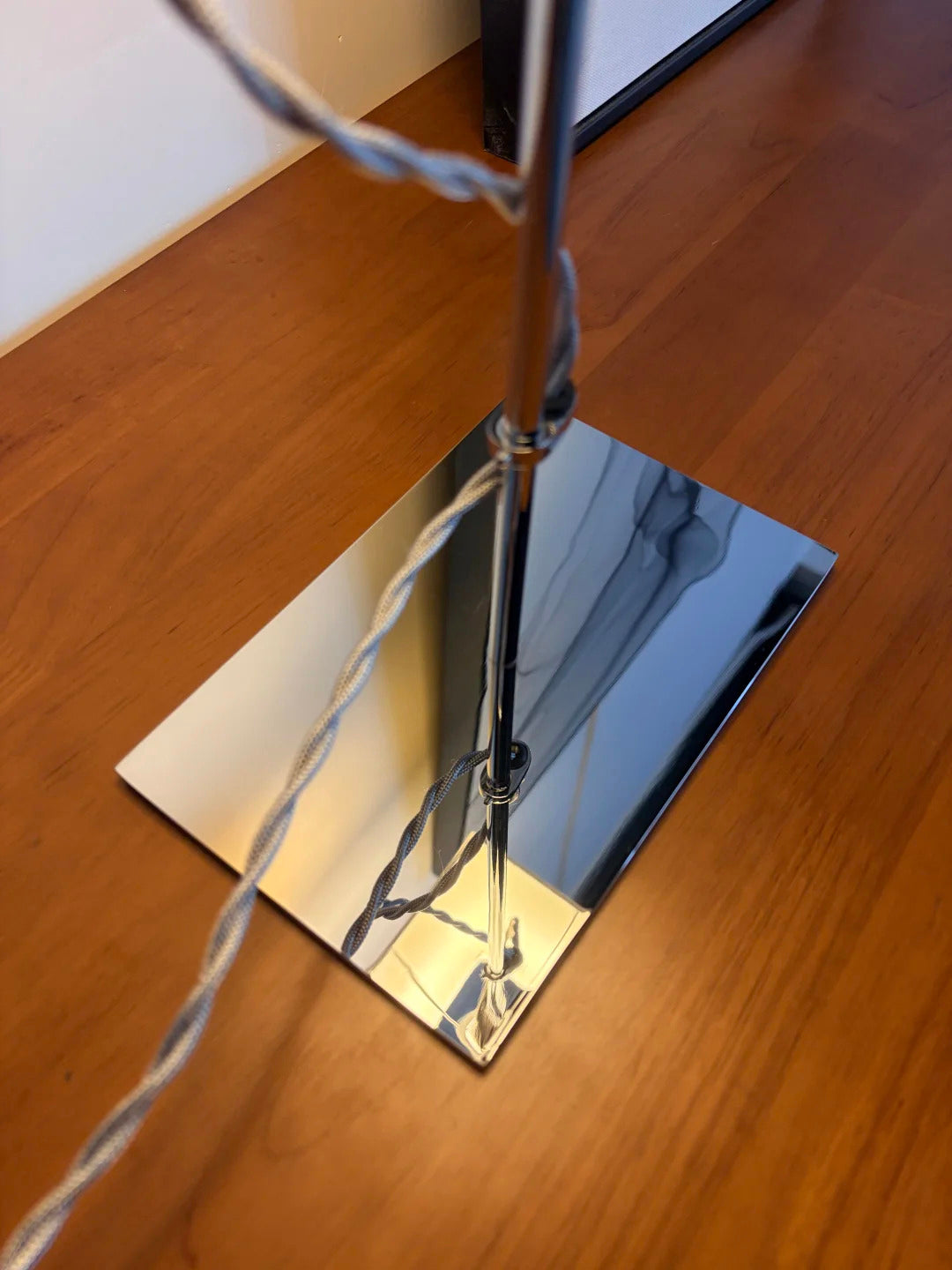 Acier II Table Lamp