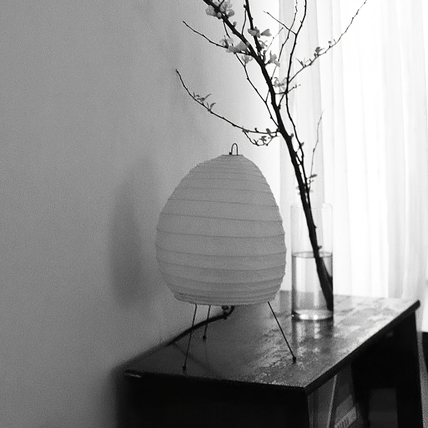 Akari 1N Table Lamp