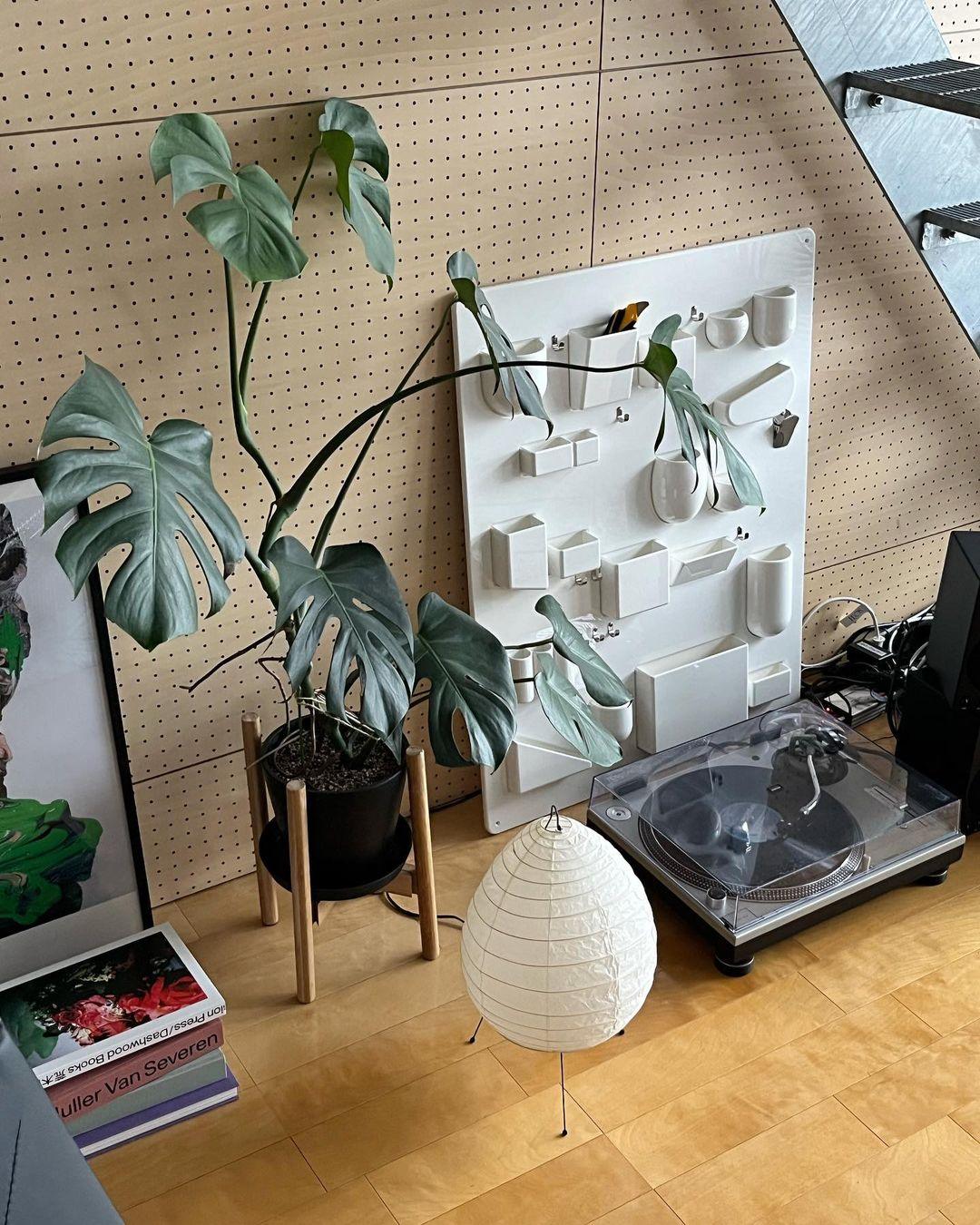Akari 1N Table Lamp