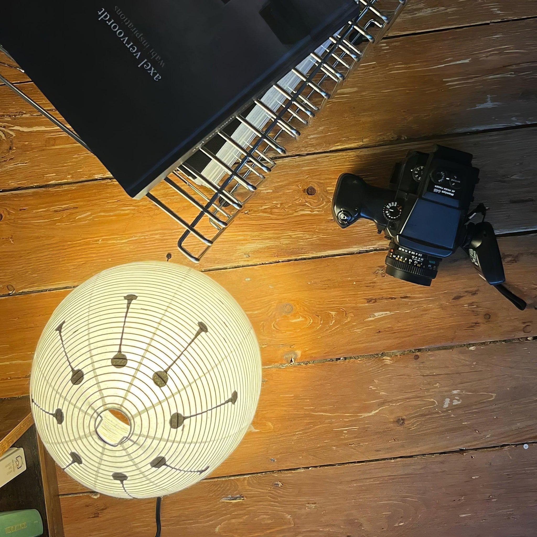 Akari 1A Collection Table Lamp