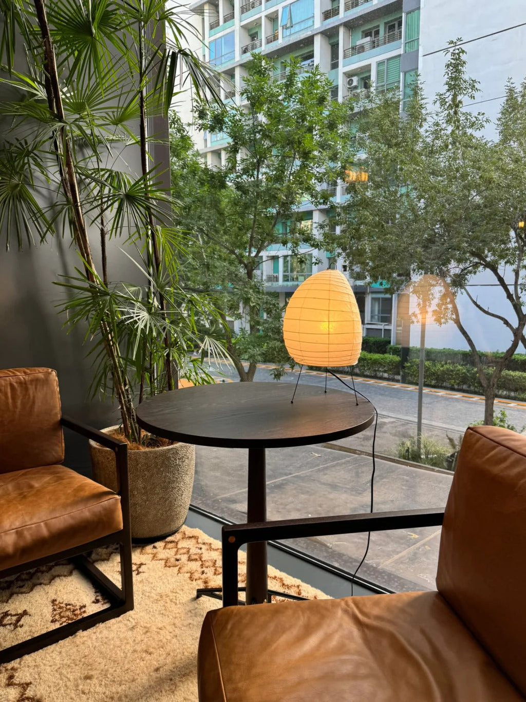 Akari 1N Table Lamp