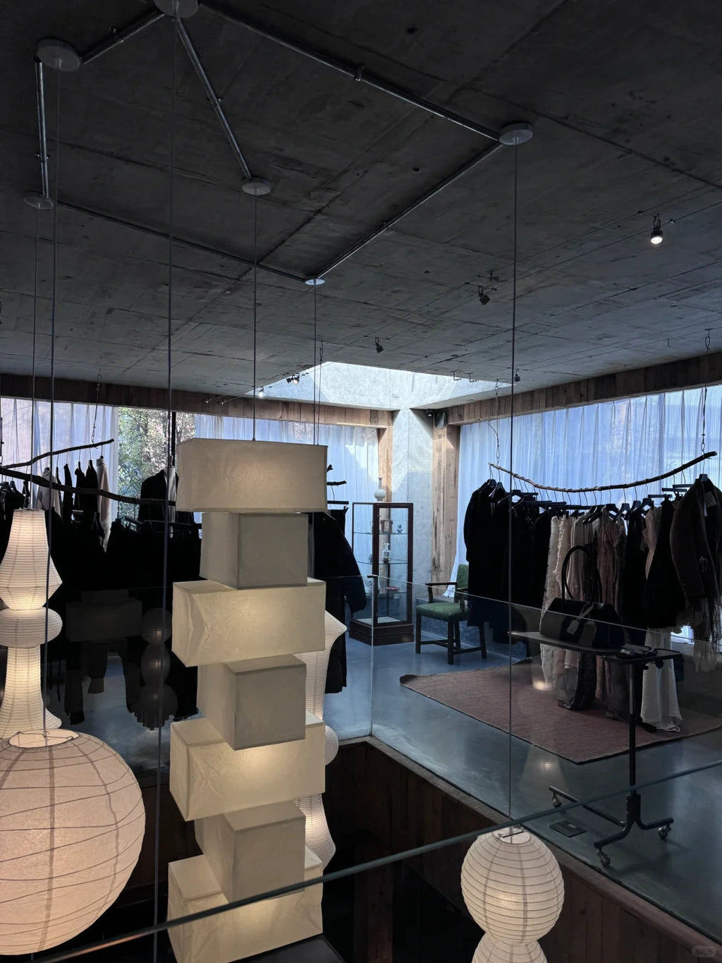 Akari 30P Pendant Light