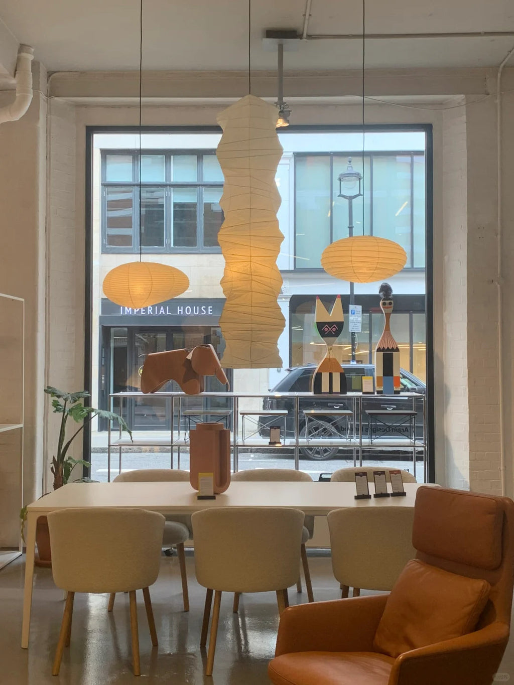 Akari 33N Pendant Lighting