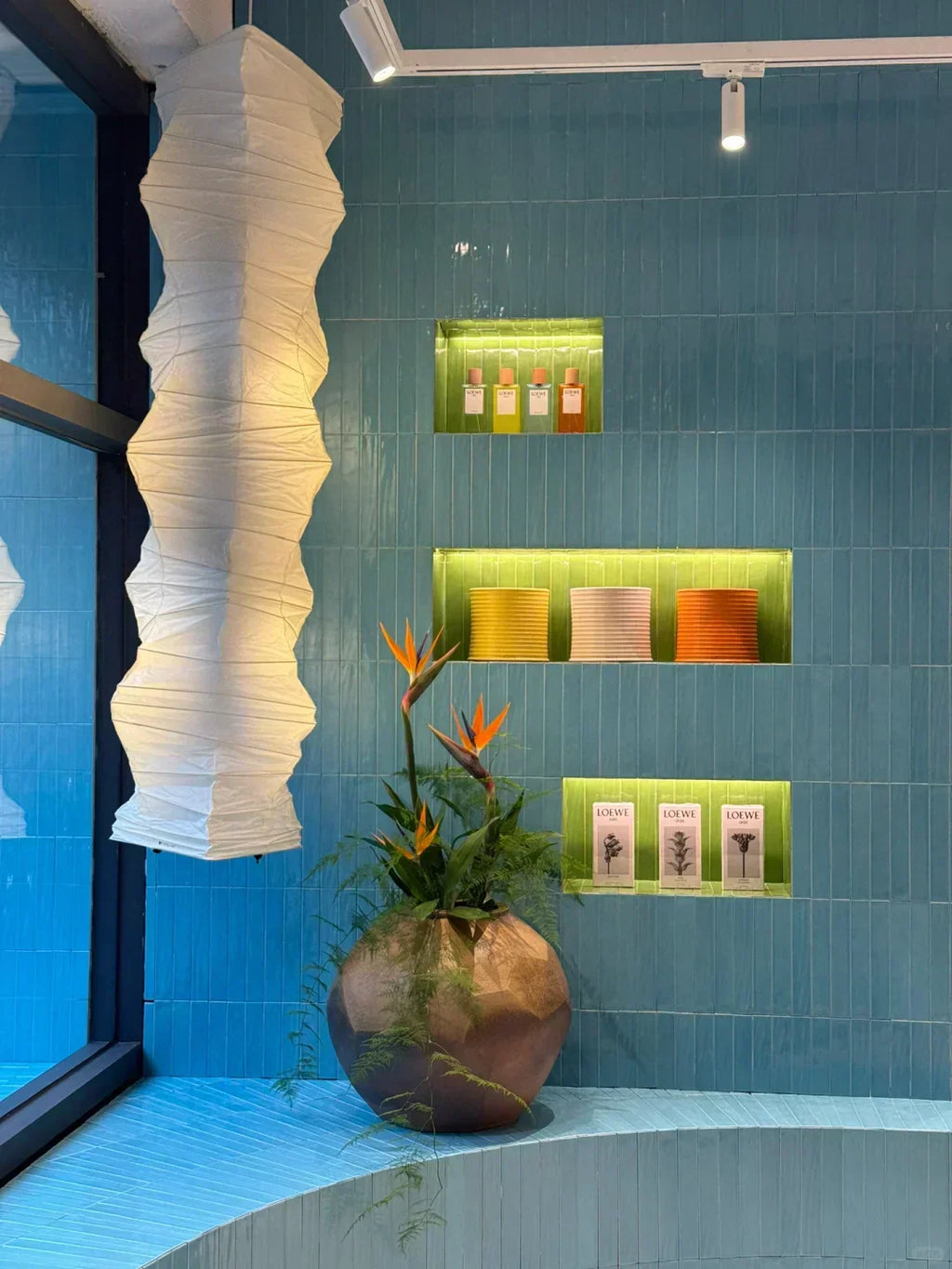 Akari 33N Pendant Lighting
