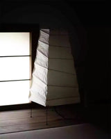 Akari 4N Table Lamp