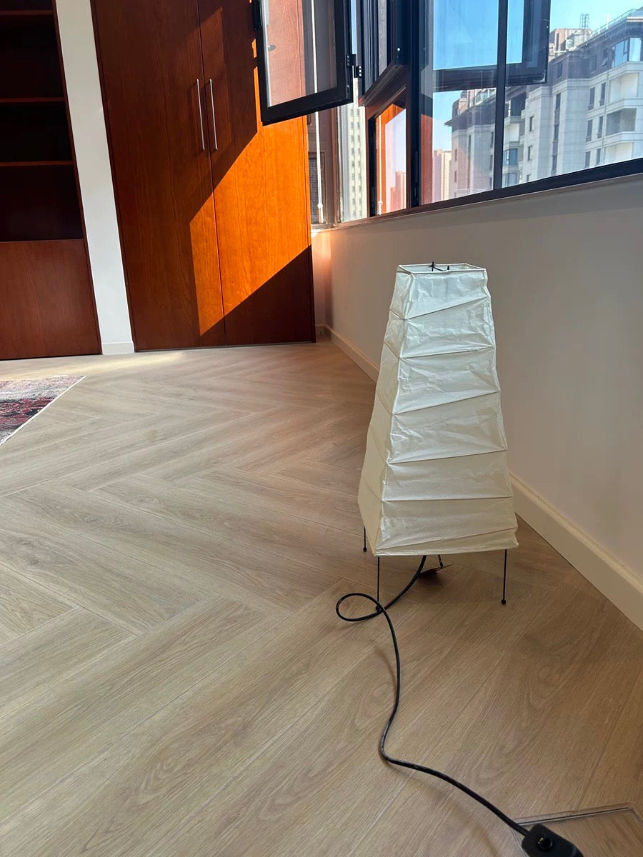 Akari 4N Table Lamp