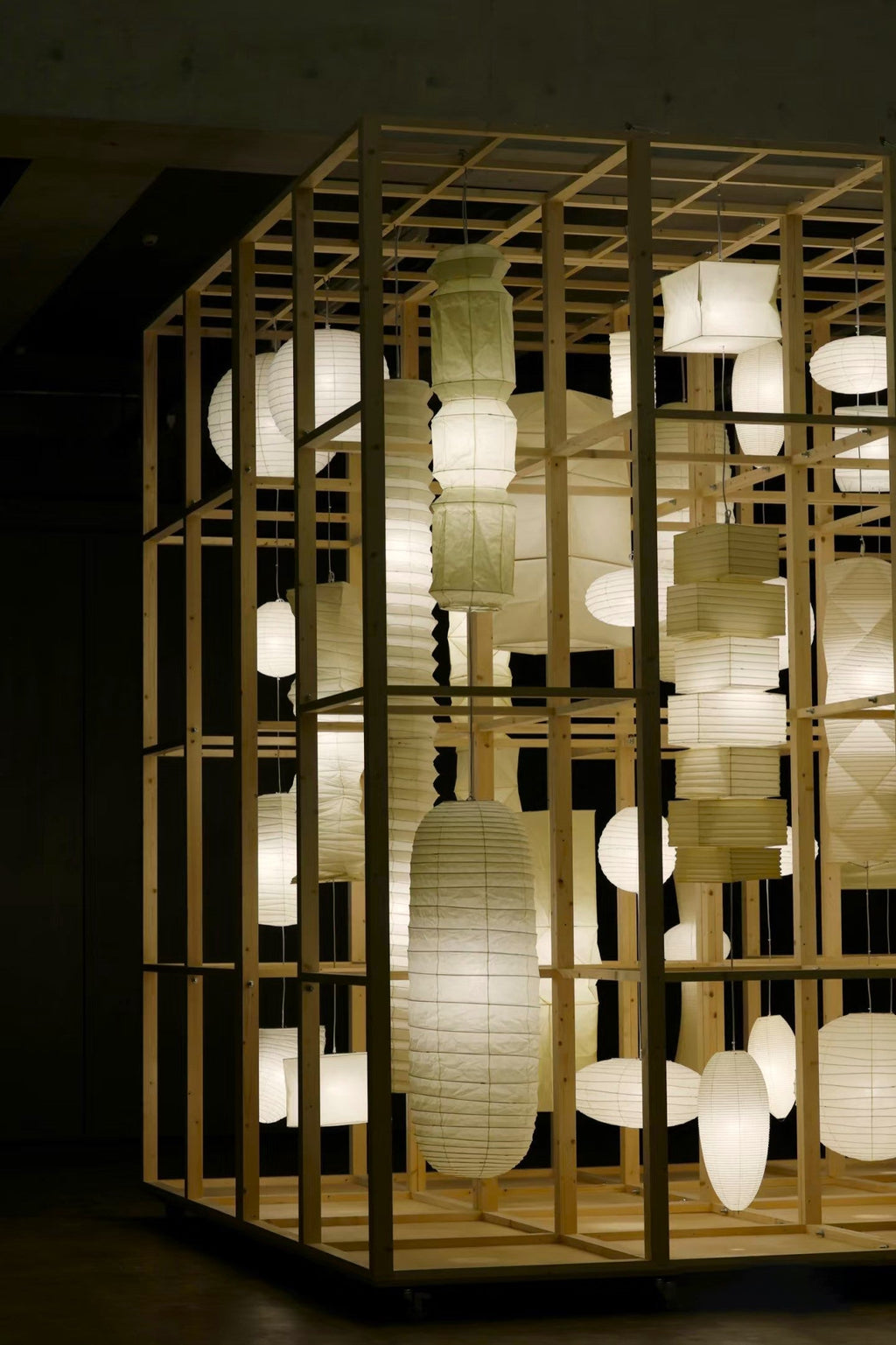 Akari L6 Ceiling Lamp