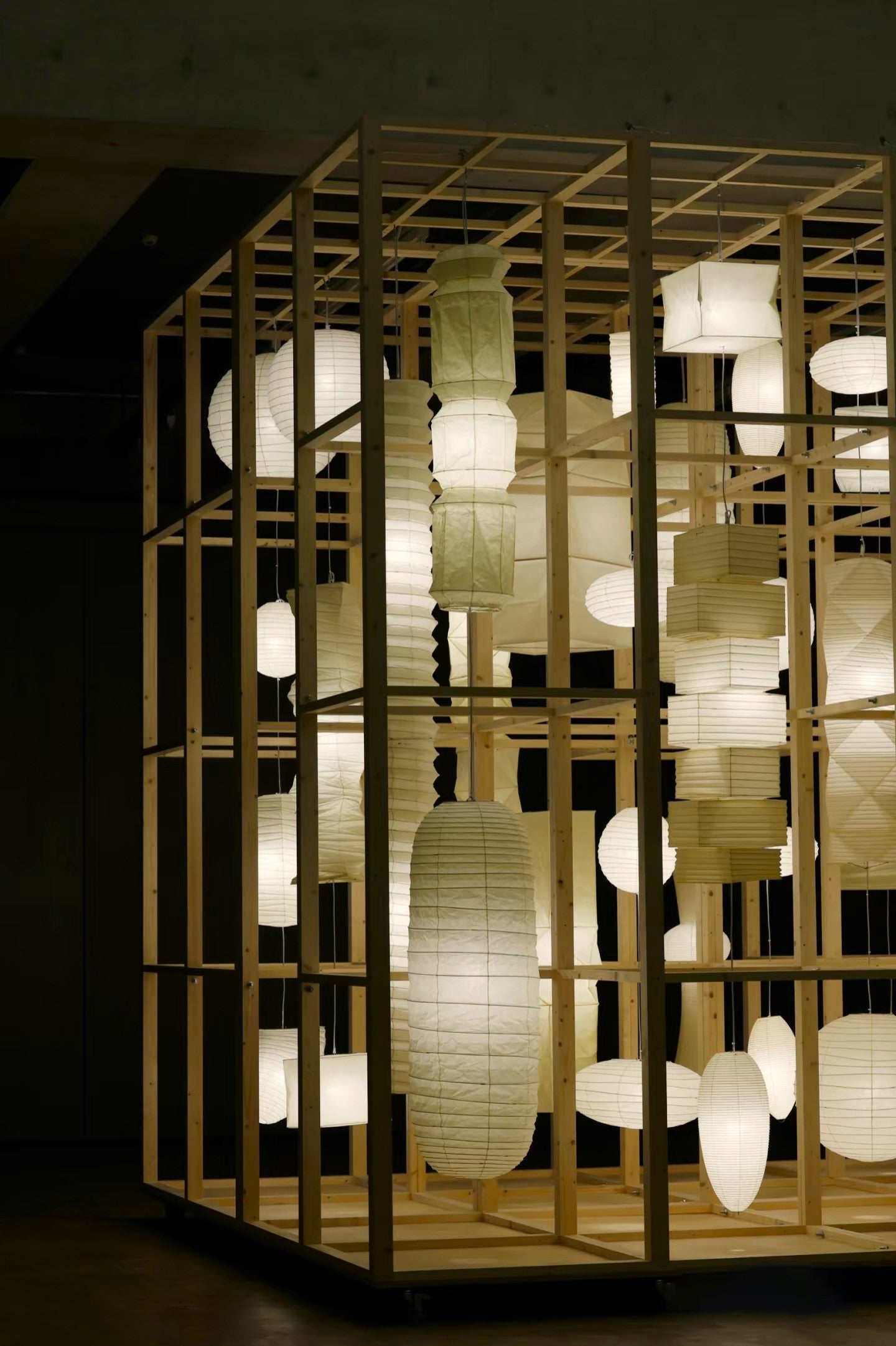 Akari L6 Ceiling Lamp