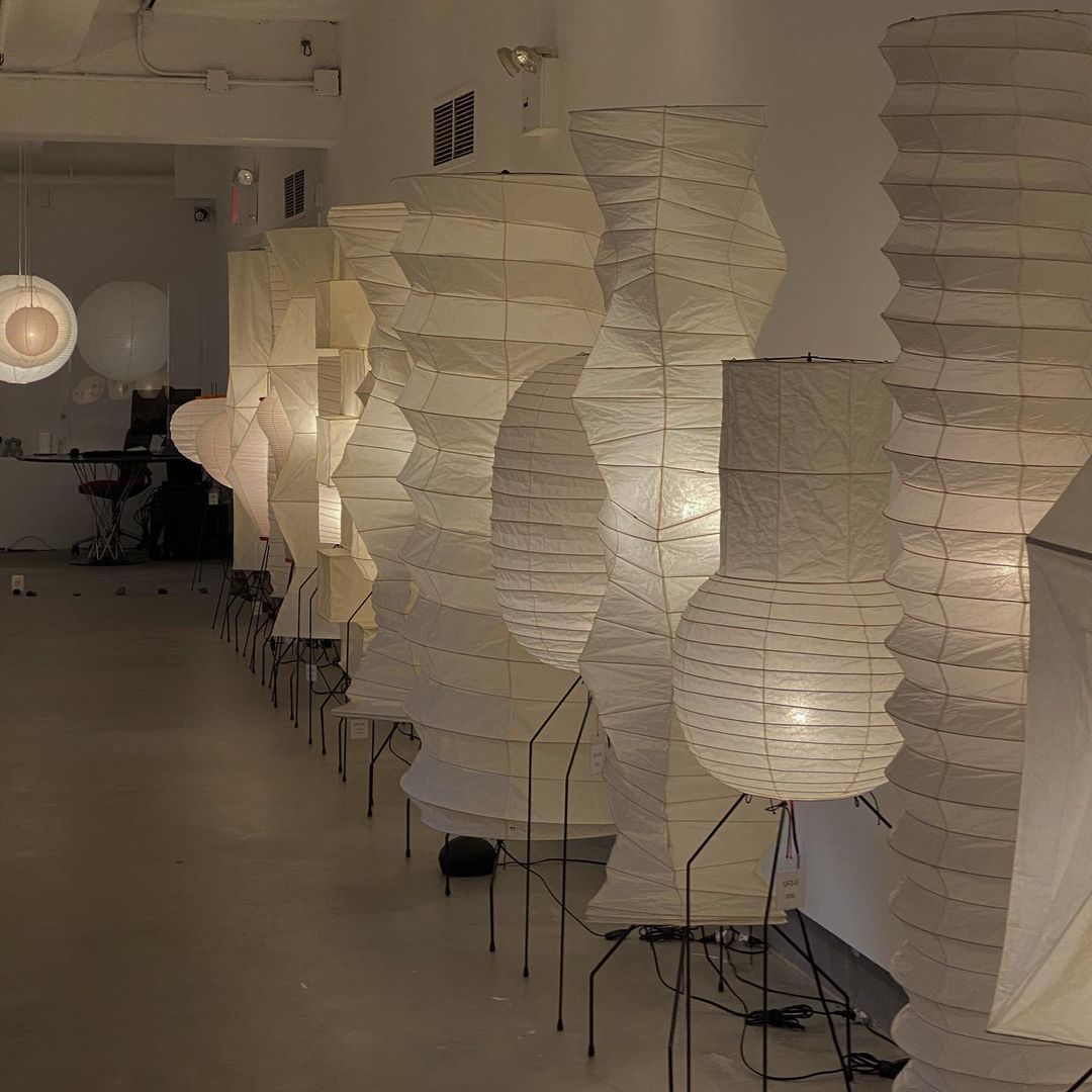 Akari 10A Floor Lamp
