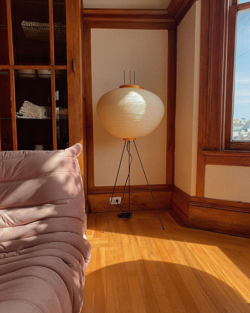 Akari 10A Floor Lamp