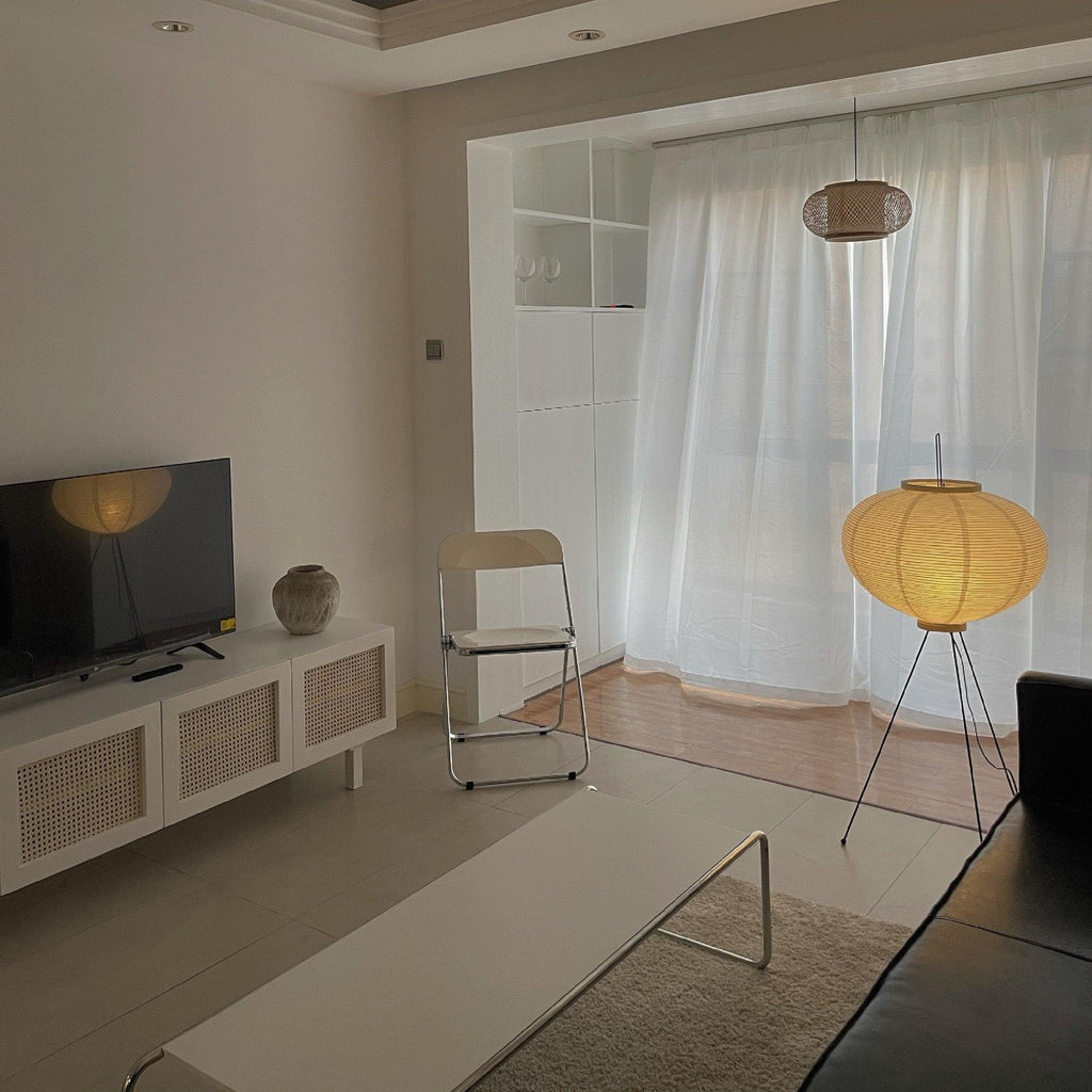 Akari 10A Floor Lamp