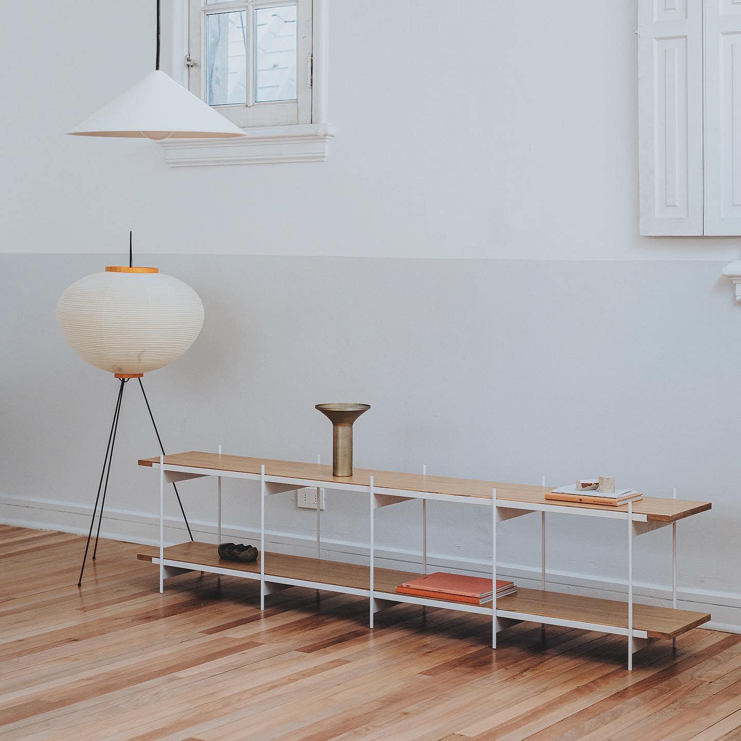 Akari 10A Floor Lamp