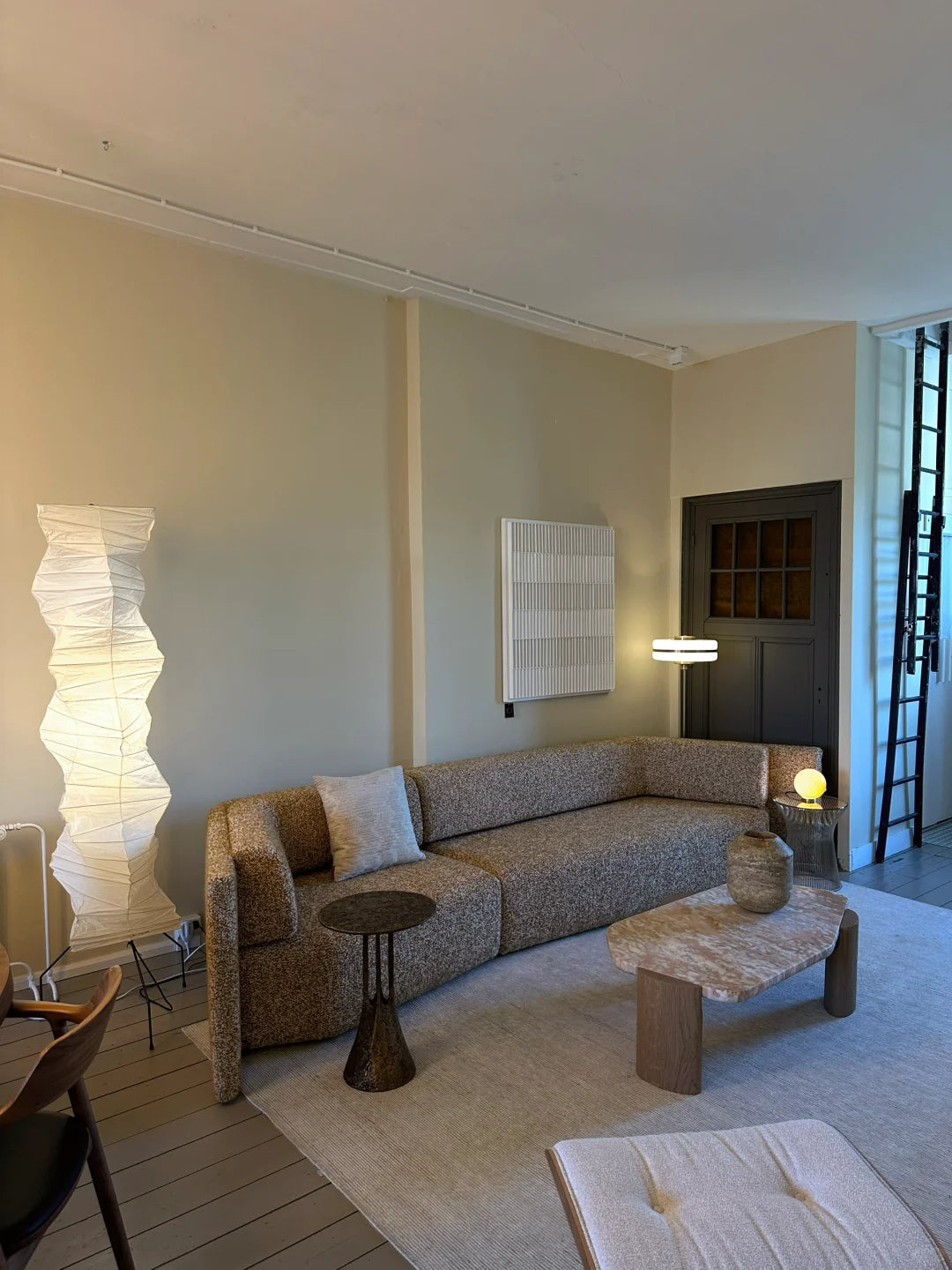 Akari UF4-33N Floor Lamp