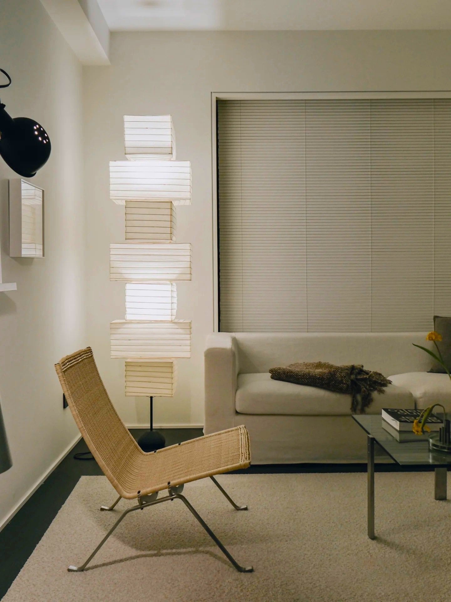 Akari UF4-L10 Floor Lamp