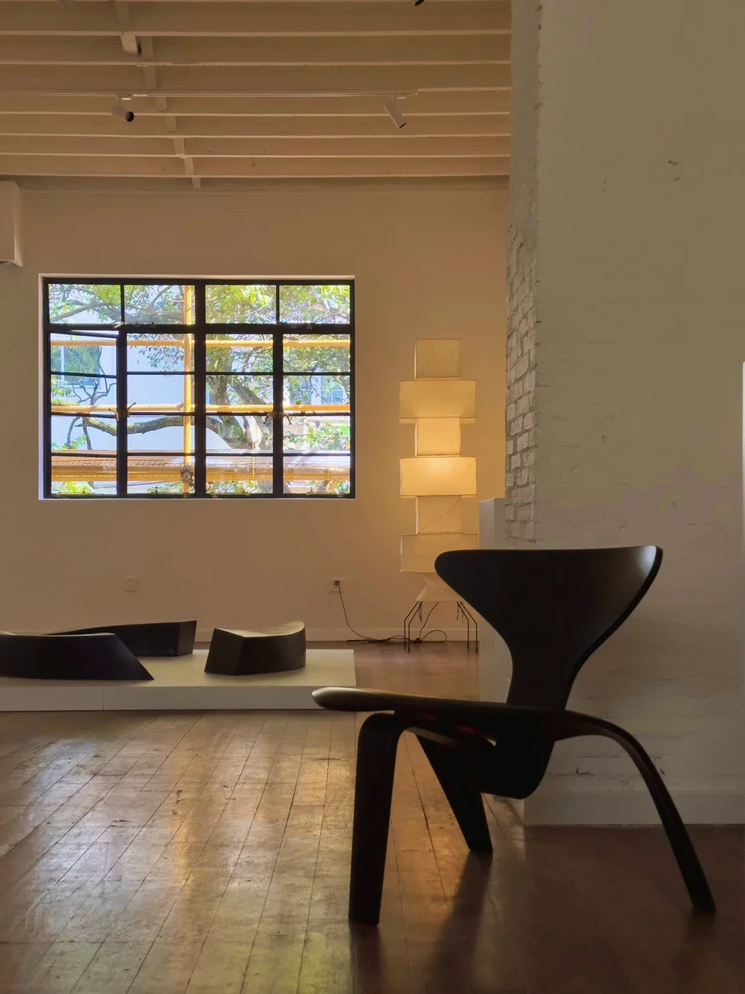 Akari UF4-L10 Floor Lamp