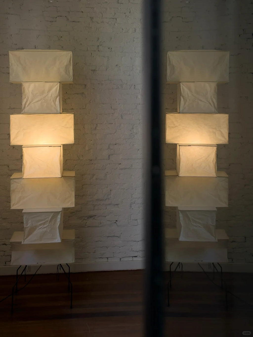 Akari UF4-L10 Floor Lamp