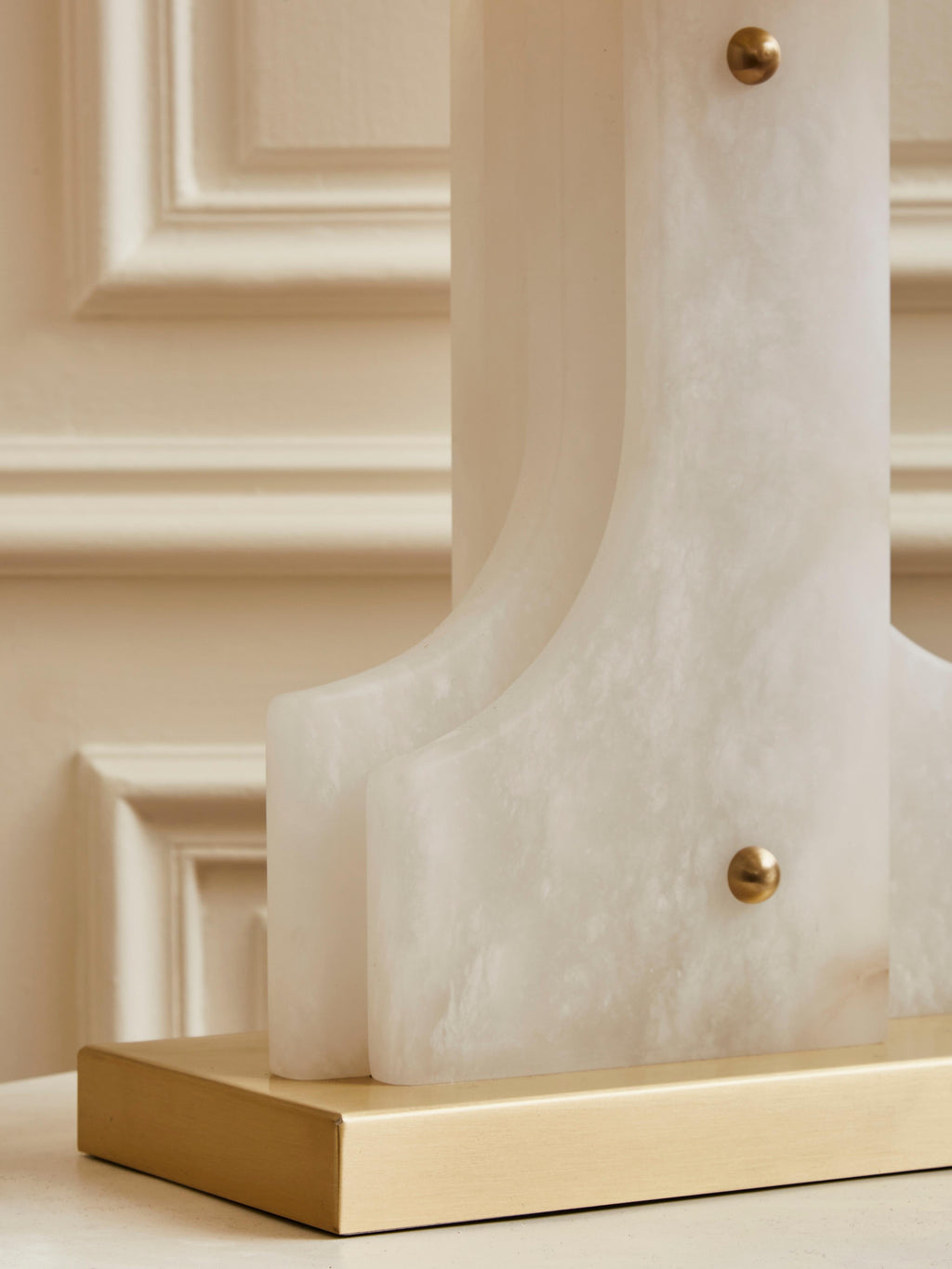 Gusten Alabaster Lamp