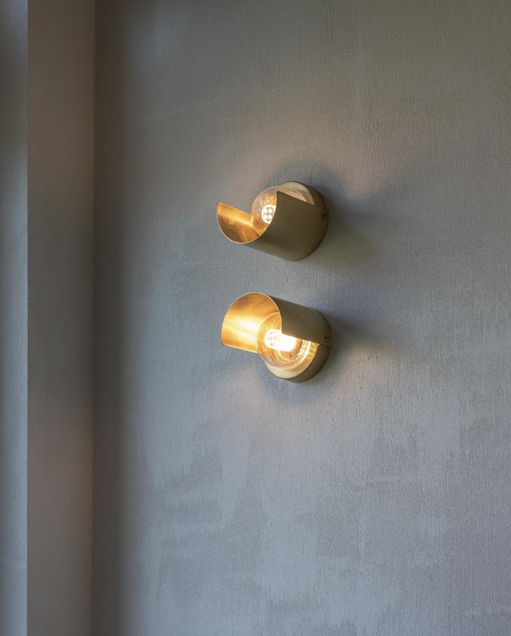 Alba Monocle Wall Sconce