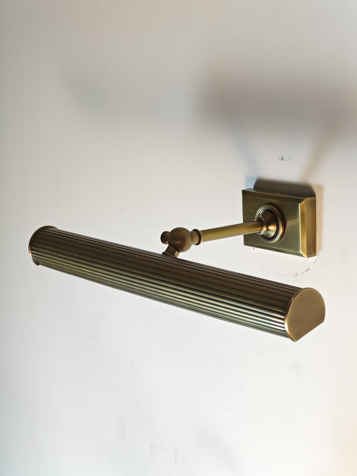 Amelia Picture Sconce
