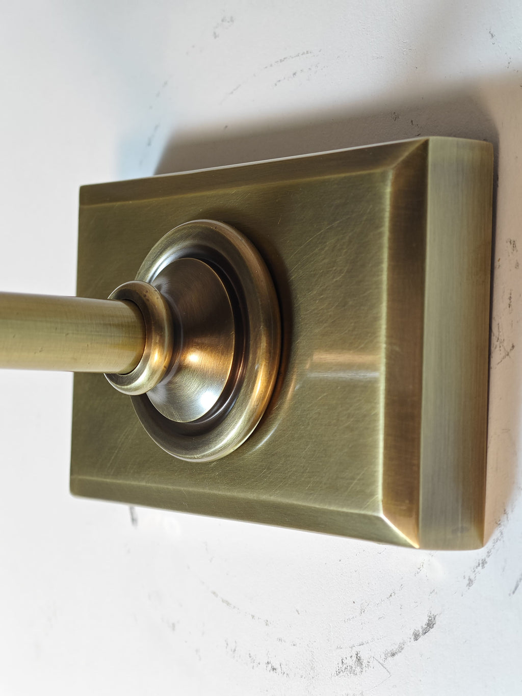 Amelia Picture Sconce