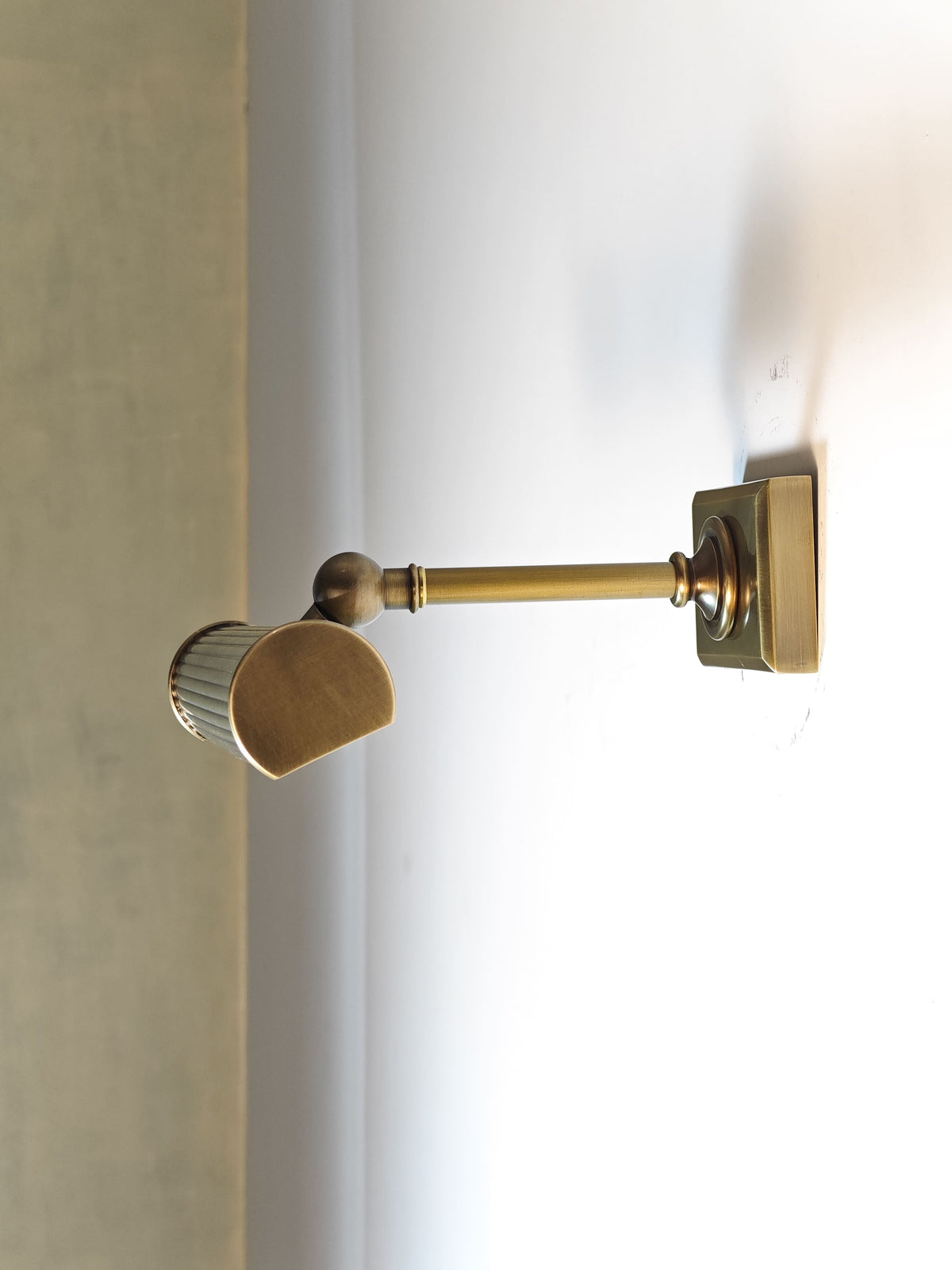 Amelia Picture Sconce