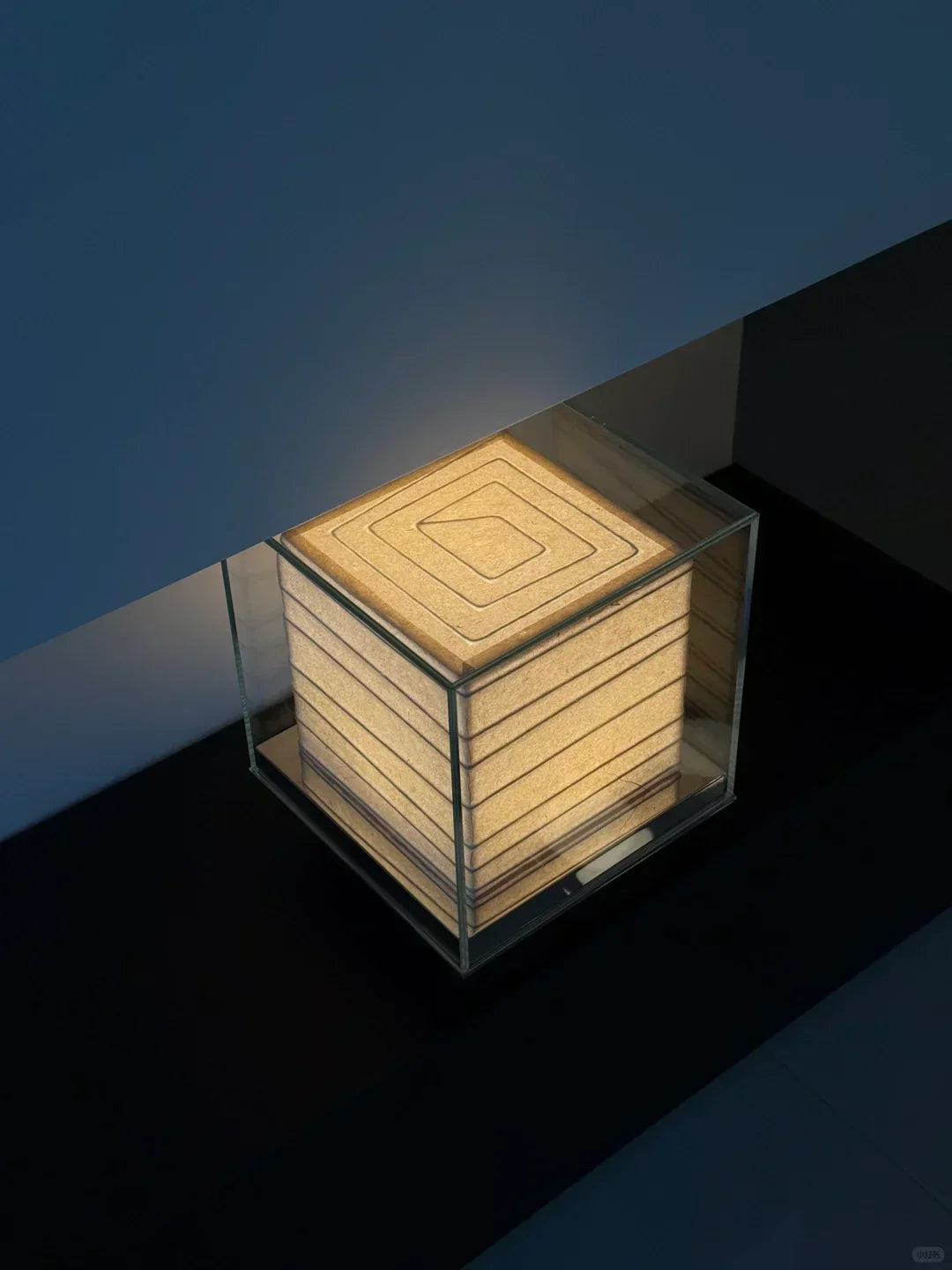 Andaz Chi Yutang Table Lamp