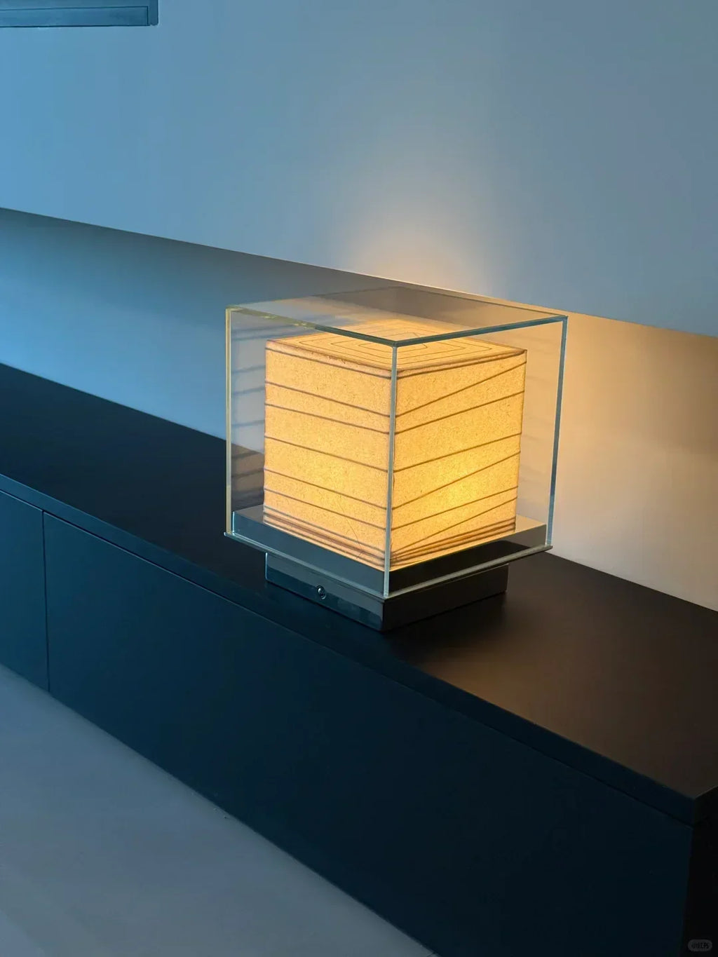Andaz Chi Yutang Table Lamp