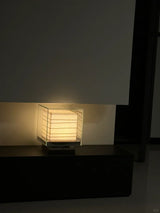 Andaz Chi Yutang Table Lamp