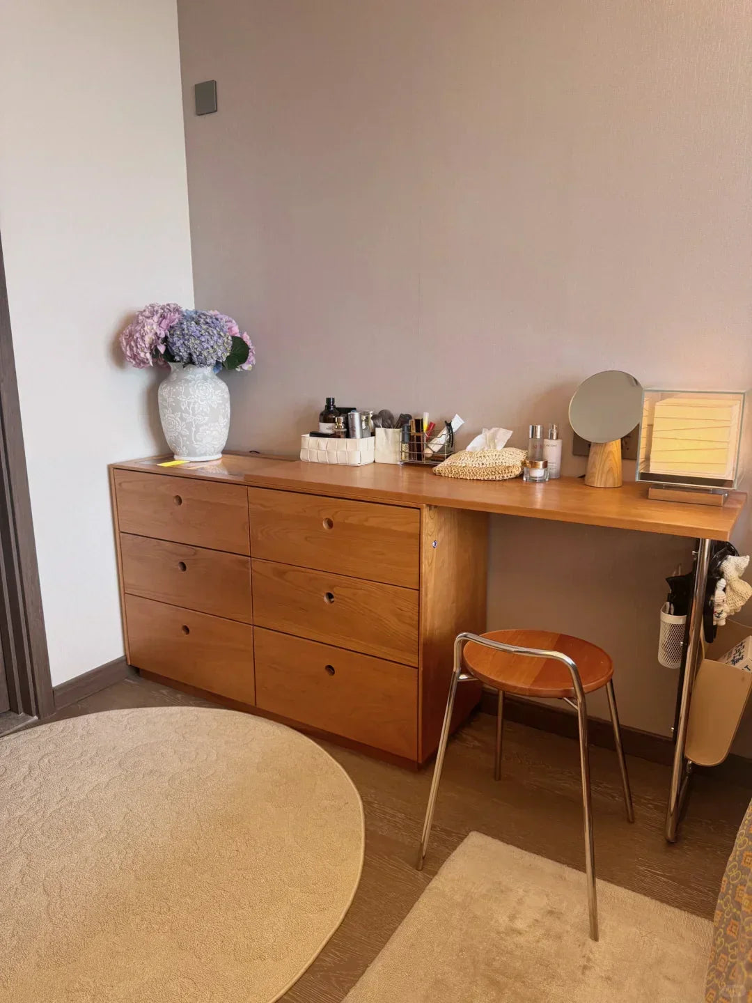 Andaz Chi Yutang Table Lamp