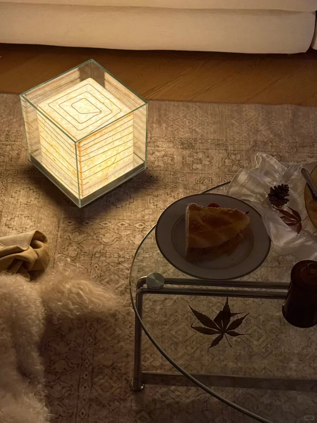 Andaz Chi Yutang Table Lamp