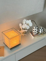 Andaz Chi Yutang Table Lamp