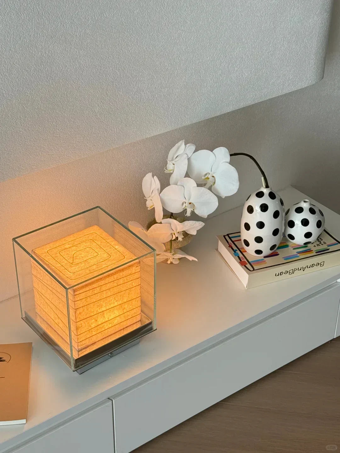 Andaz Chi Yutang Table Lamp