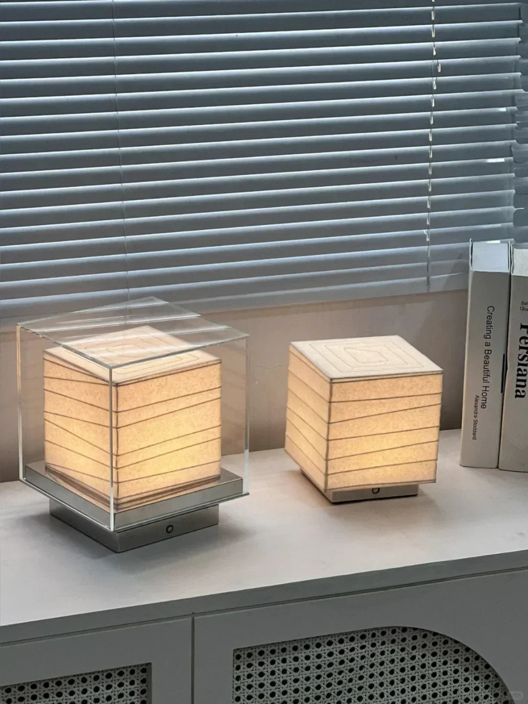 Andaz Chi Yutang Table Lamp