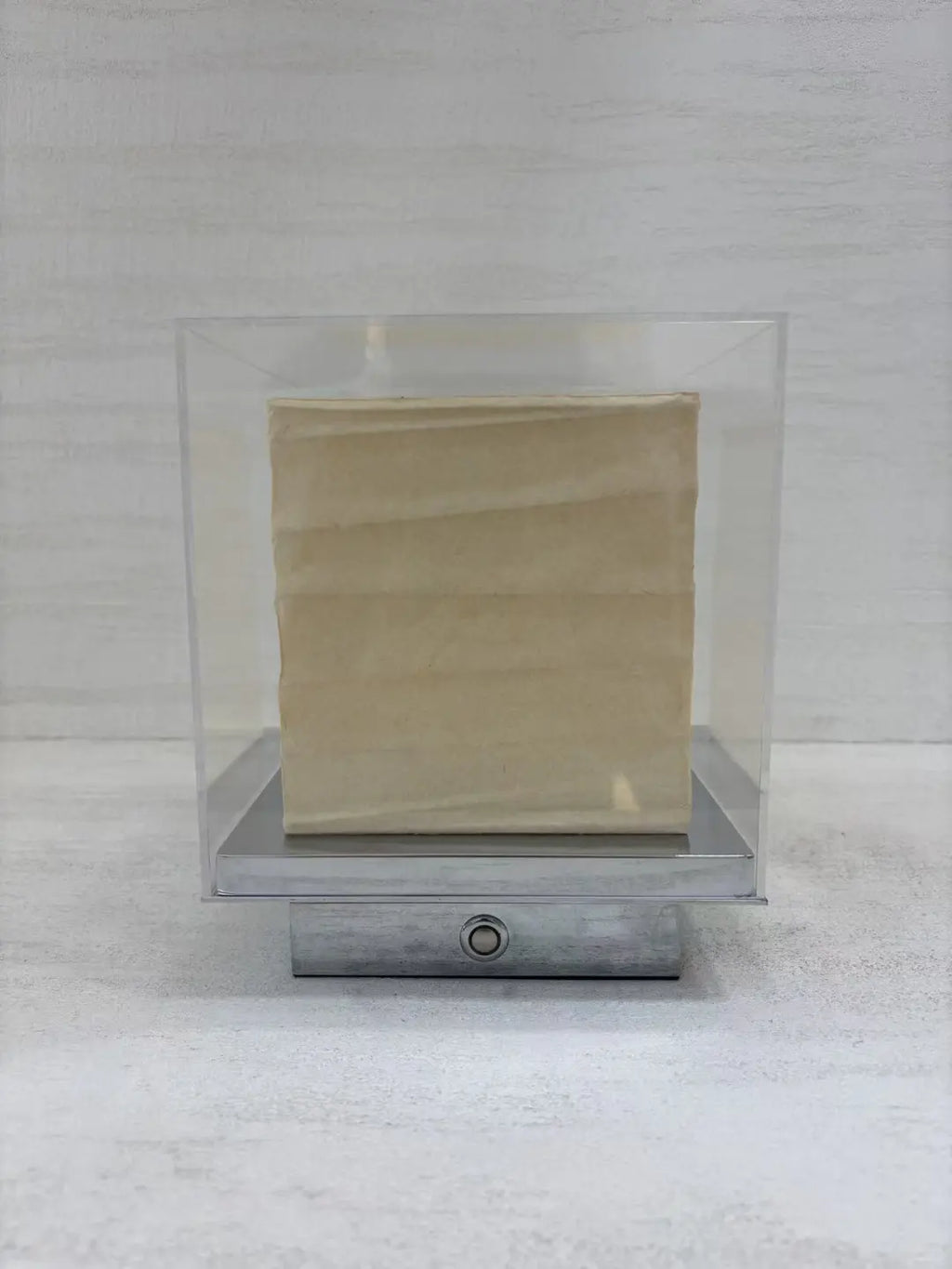 Andaz Chi Yutang Table Lamp
