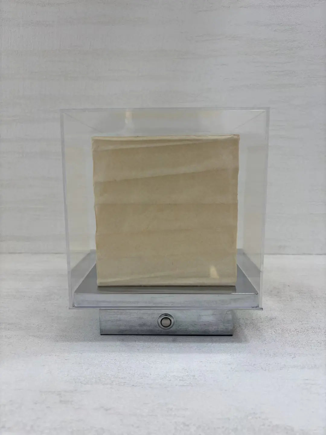 Andaz Chi Yutang Table Lamp