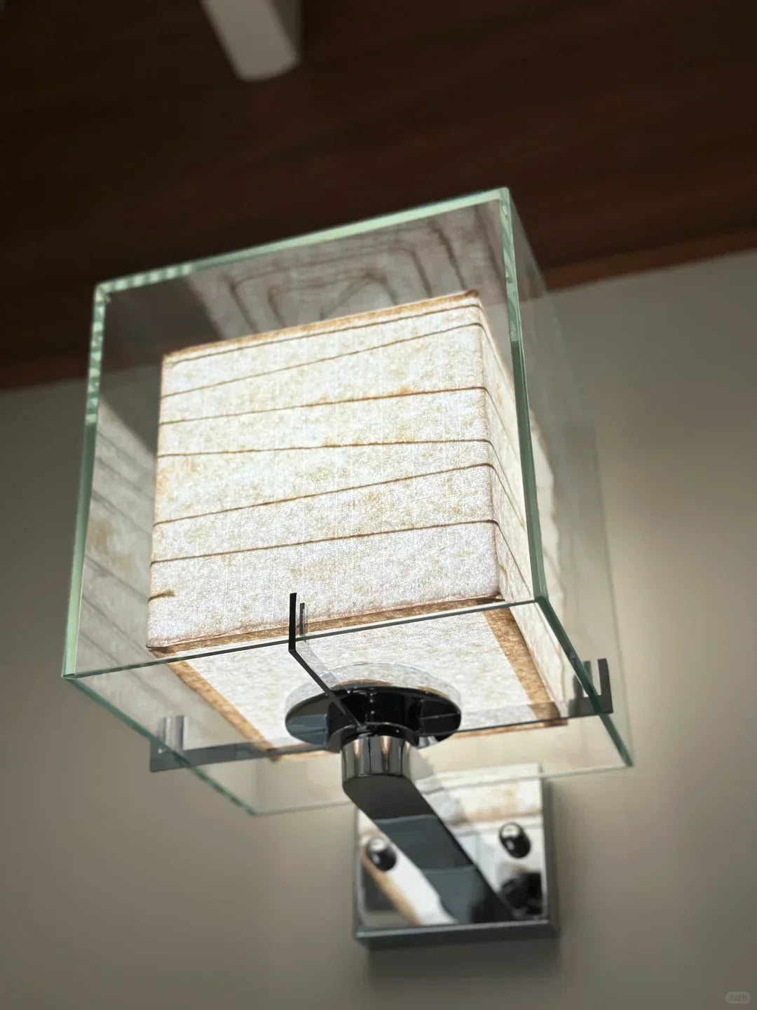 Andaz Chi Yutang Wall Lamp