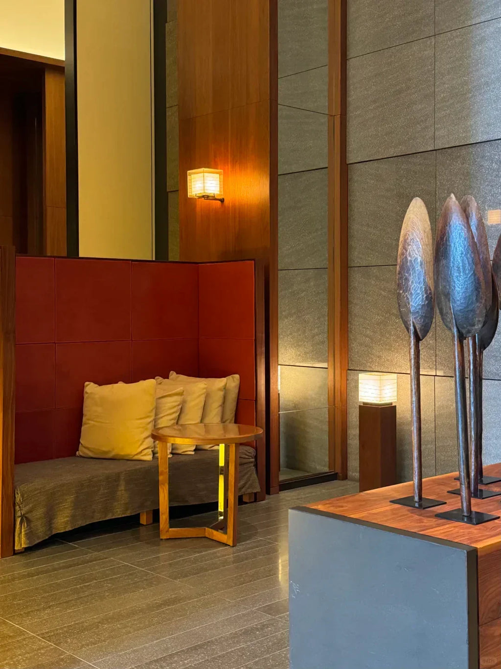 Andaz Chi Yutang Wall Lamp