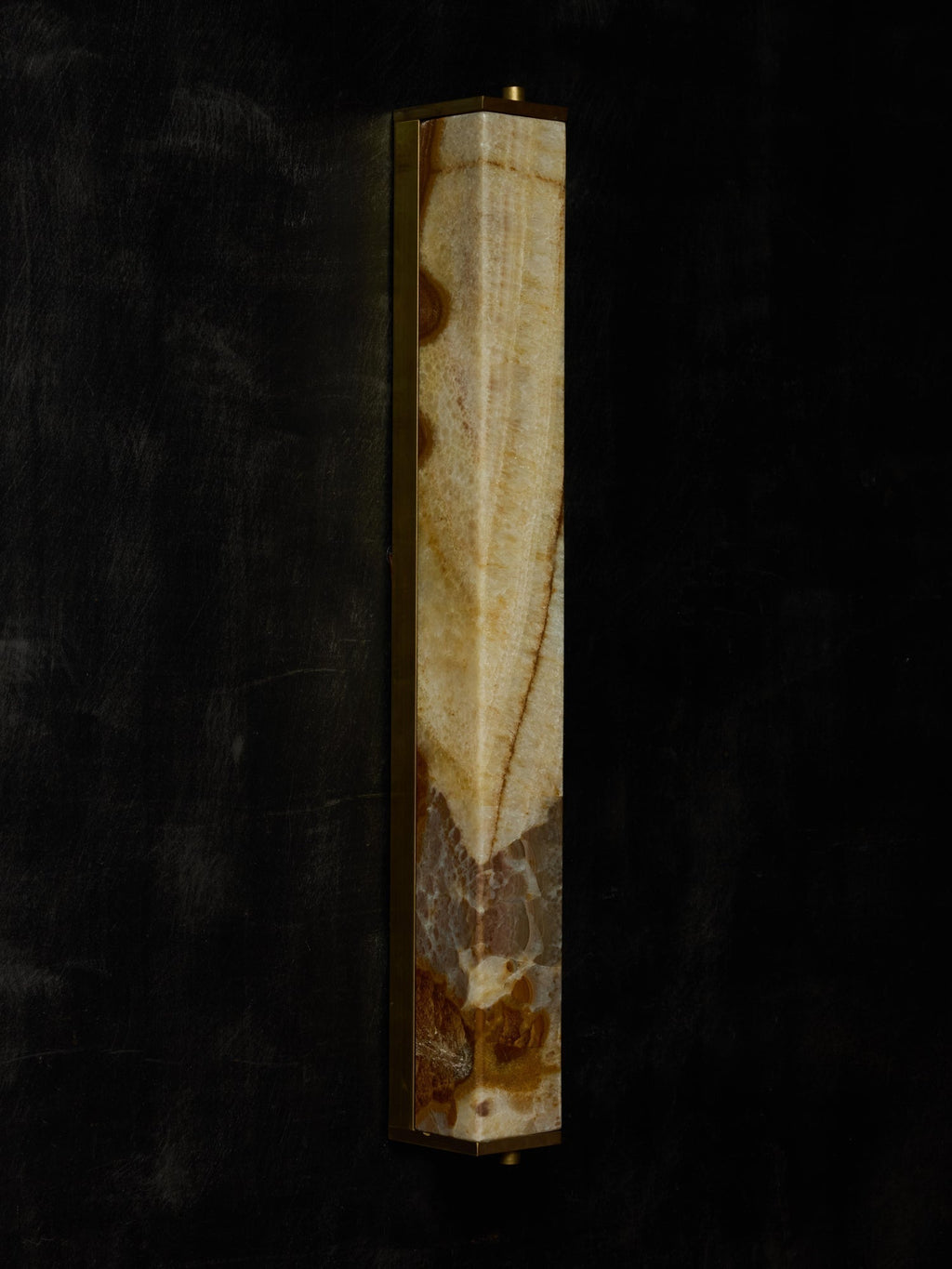 Fantastico Onyx Elongated Sconce