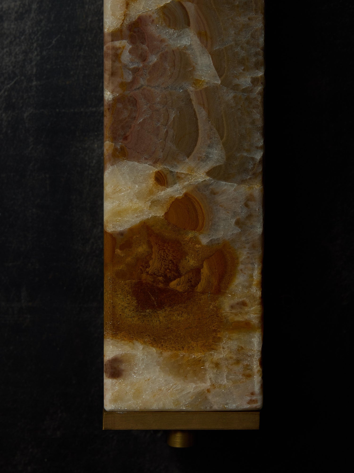 Fantastico Onyx Elongated Sconce