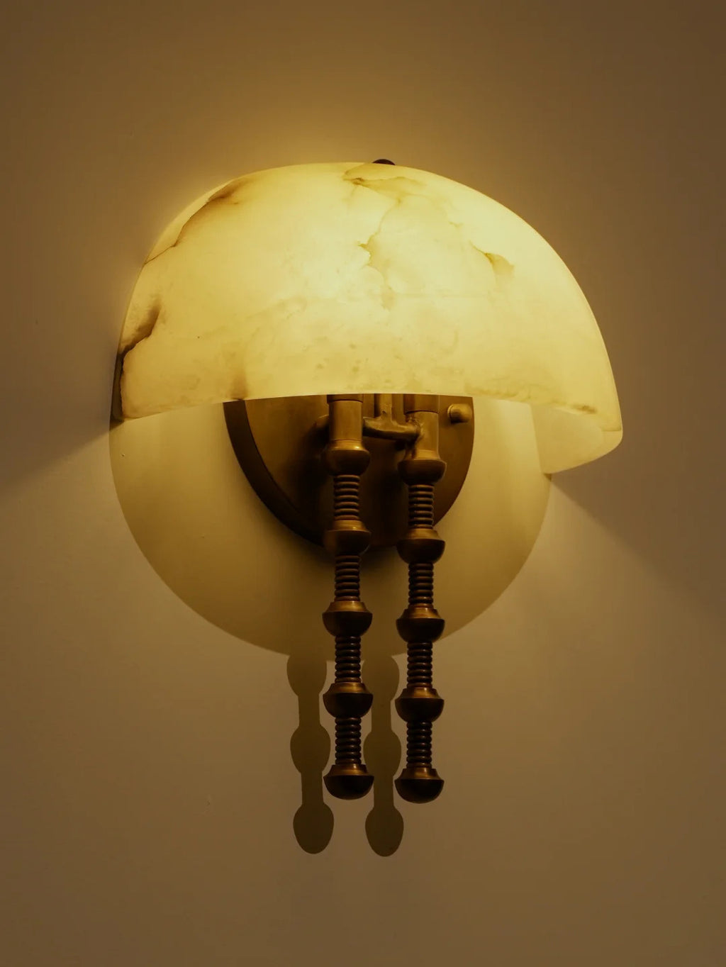 Arlen Sconce