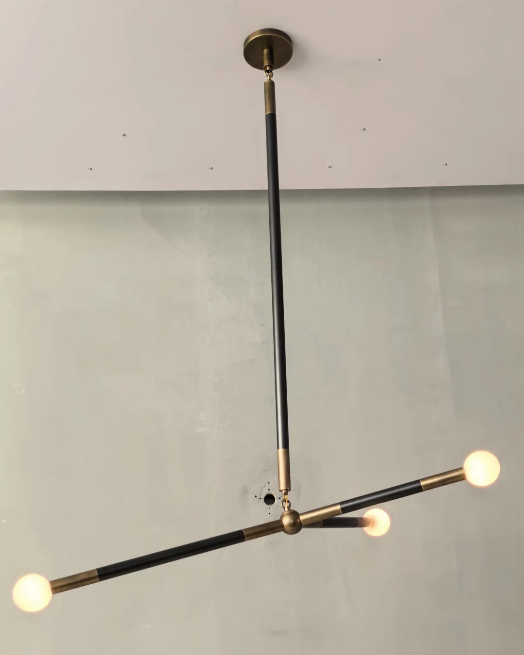 Arrow Pendant Lamp