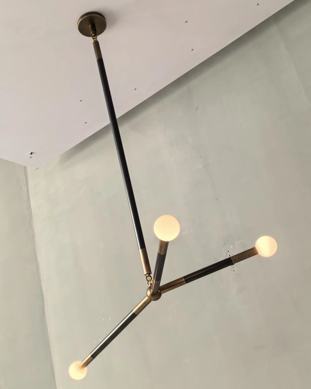 Arrow Pendant Lamp