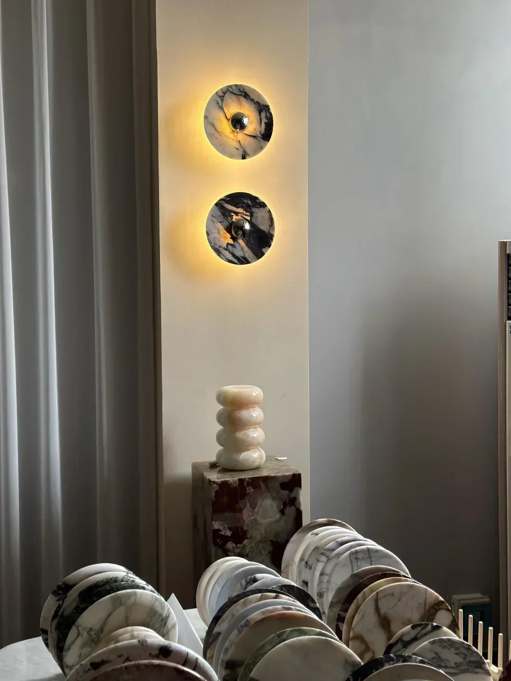 Calacatta Oro Round Sconce