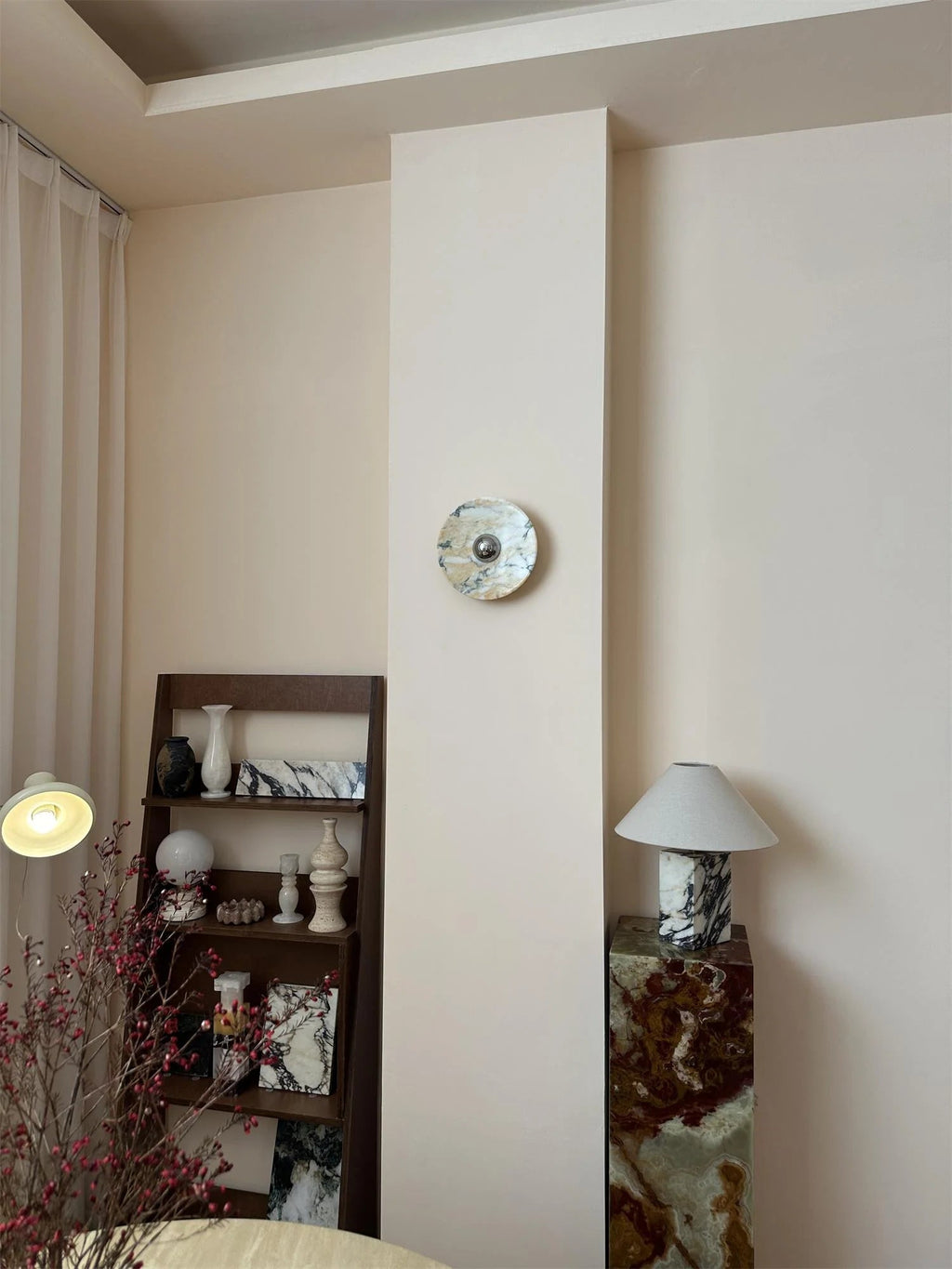 Calacatta Oro Round Sconce