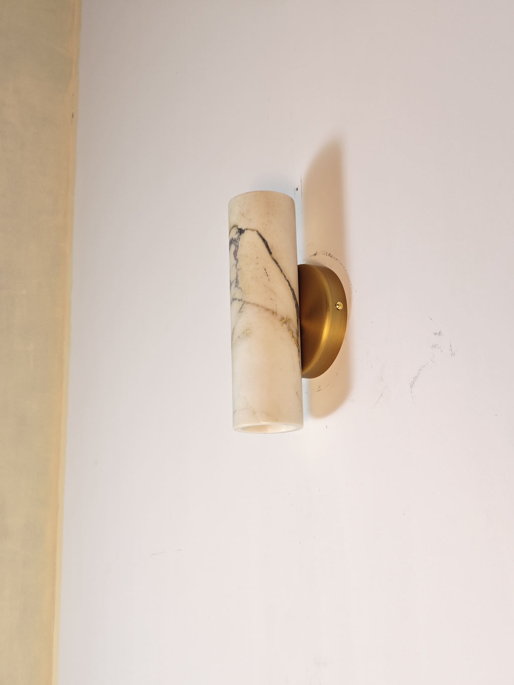 Calla Calacatta Wall Lamp