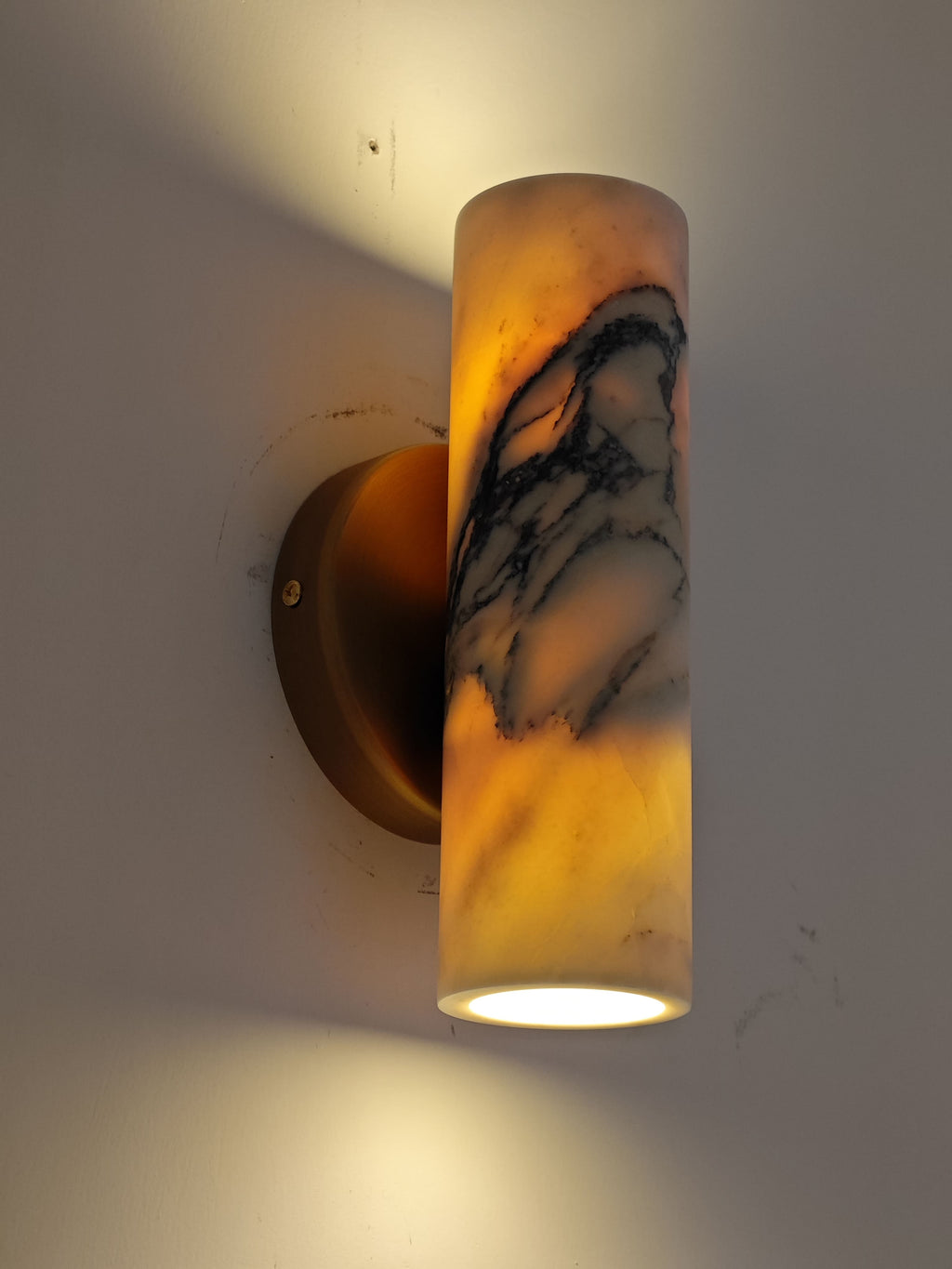 Calla Calacatta Wall Lamp