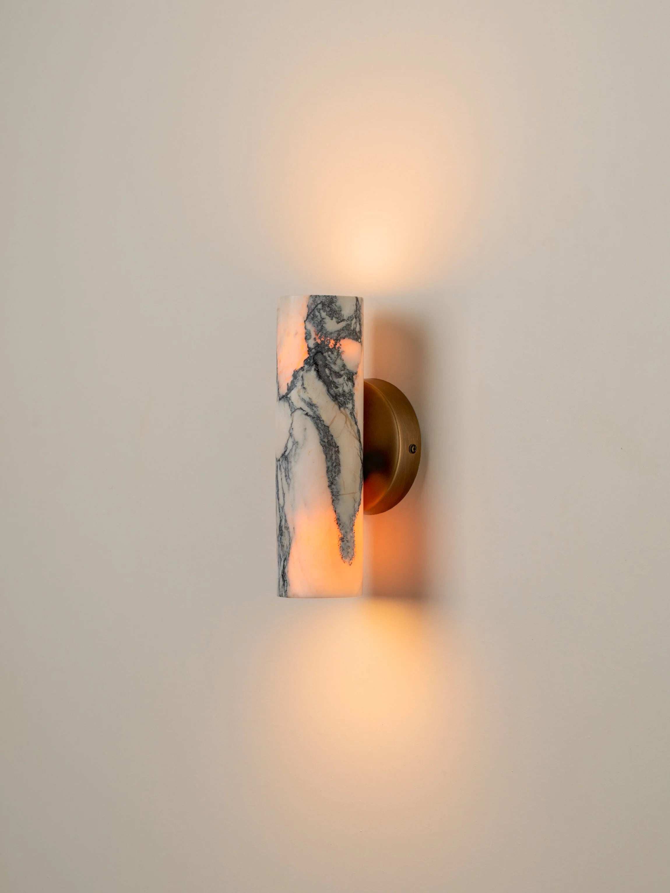 Calla Calacatta Wall Lamp