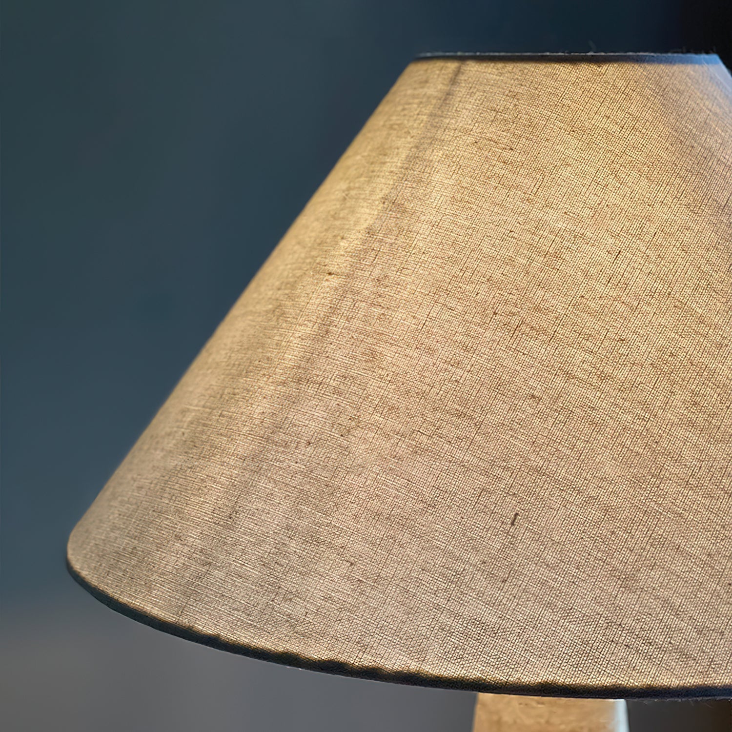 Crosser Table Lamp