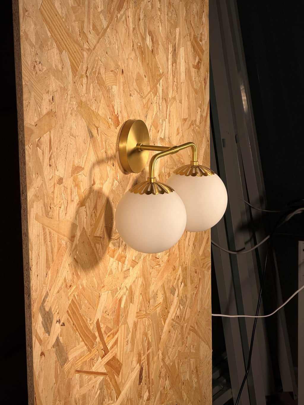 Dewdrop Globe Sconce